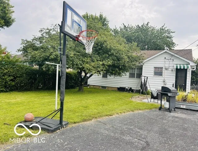 250 13th Beech Grove, IN 46107