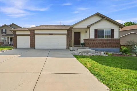 16792 E Prairie Wind Avenue
