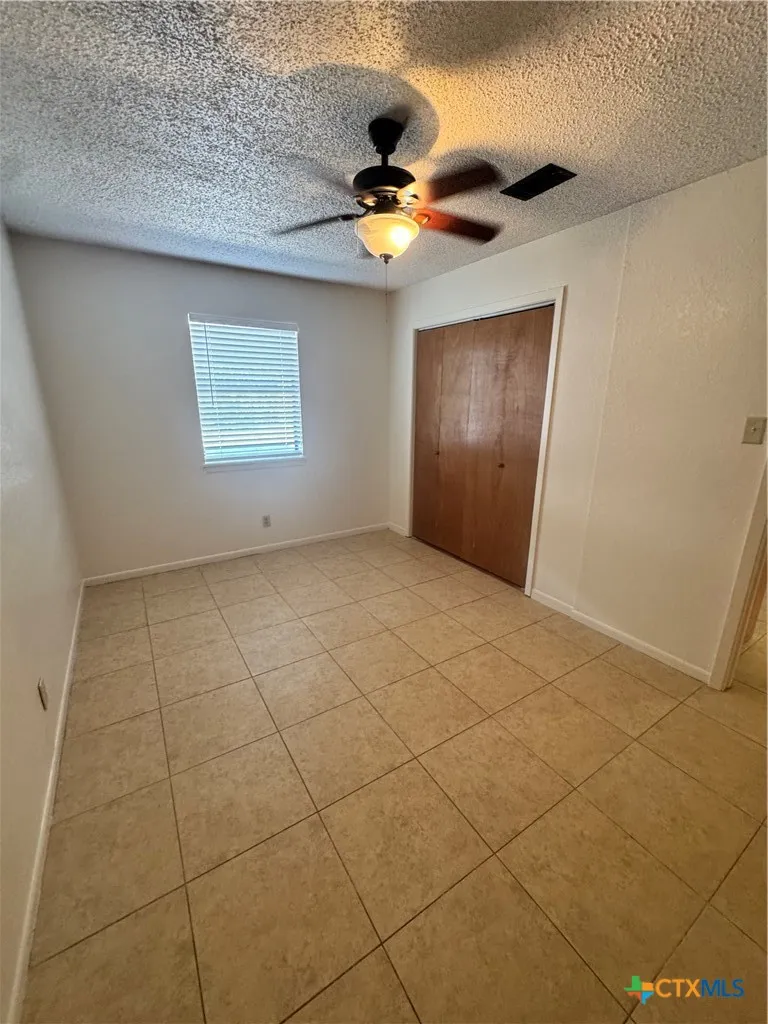 213 Versailles Street Victoria, TX 77904