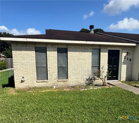 213 Versailles Street