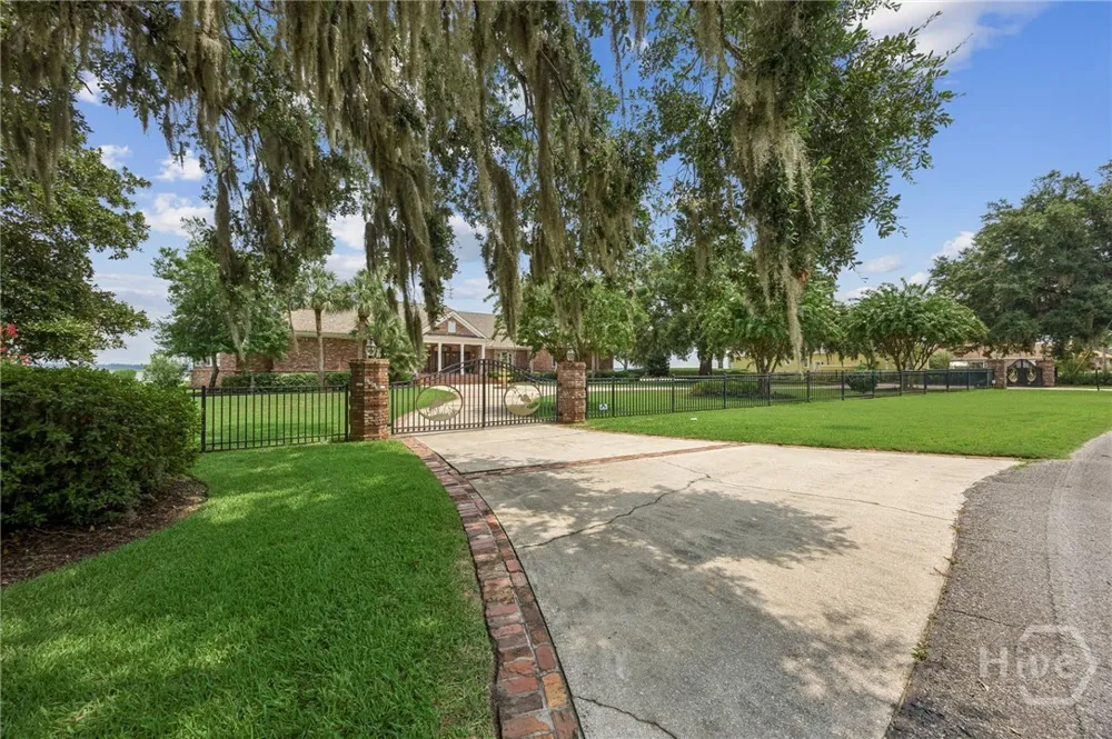 1583 Mush Bluff Road St Marys, GA 31558