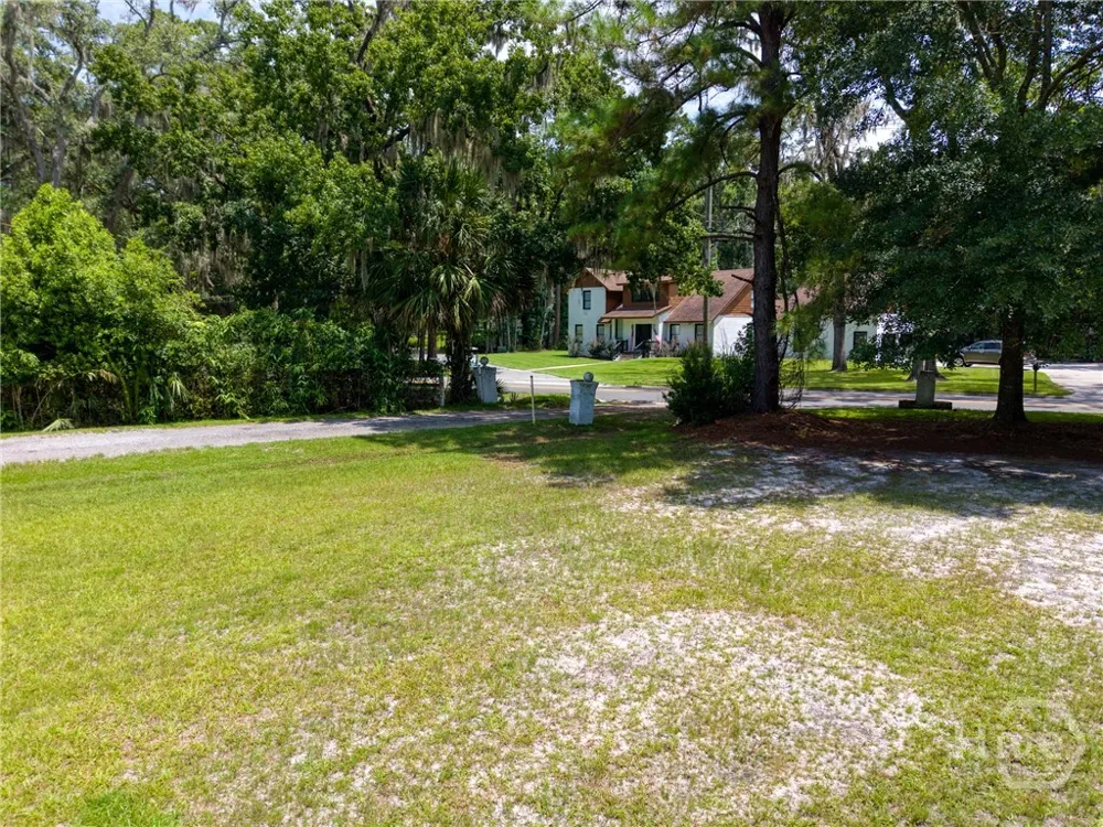 15 Waite Drive Savannah, GA 31406