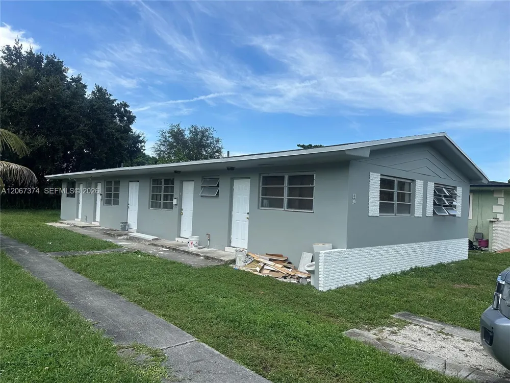 55 NW 169th St #55 North Miami Beach, FL 33169