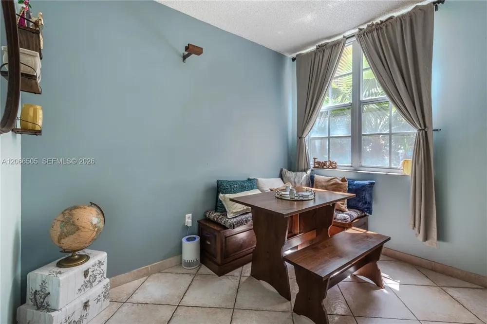 19601 E Country Club Dr #7104 Aventura, FL 33180