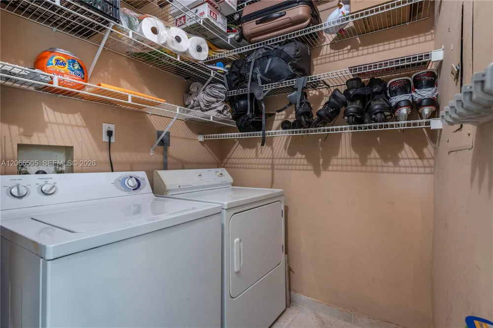 19601 E Country Club Dr #7104 Aventura, FL 33180