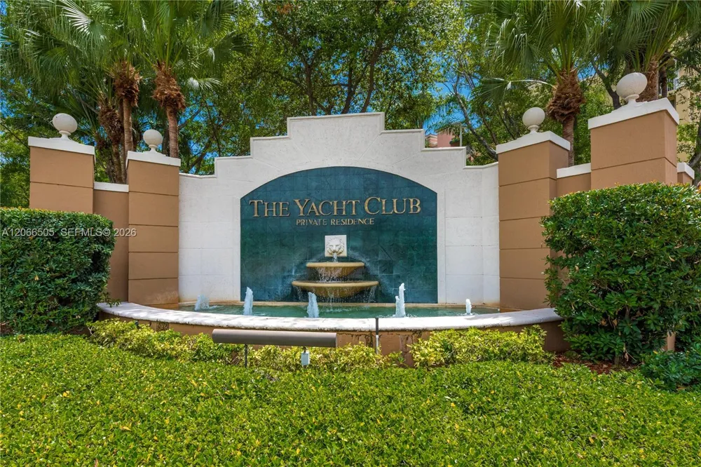 19601 E Country Club Dr #7104 Aventura, FL 33180