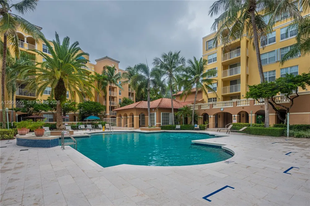 19601 E Country Club Dr #7104 Aventura, FL 33180