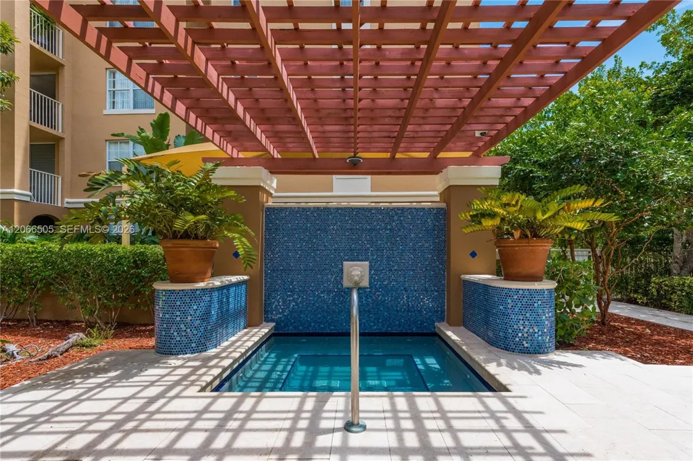 19601 E Country Club Dr #7104 Aventura, FL 33180