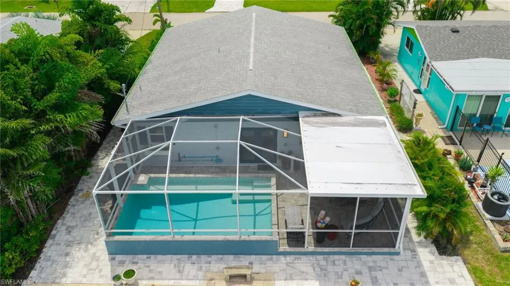 2574 Bayshore Drive Matlacha, FL 33993