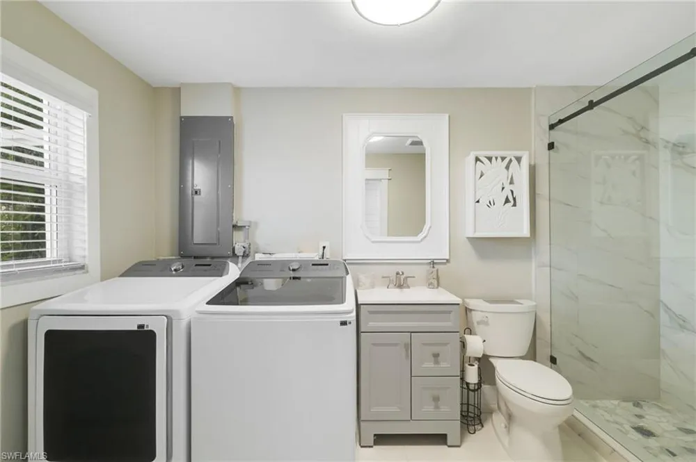 2574 Bayshore Drive Matlacha, FL 33993