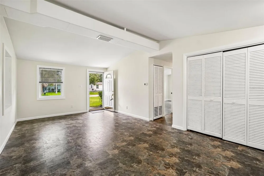 9216 W ROBSON STREET Tampa, FL 33615