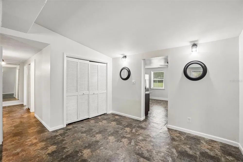 9216 W ROBSON STREET Tampa, FL 33615