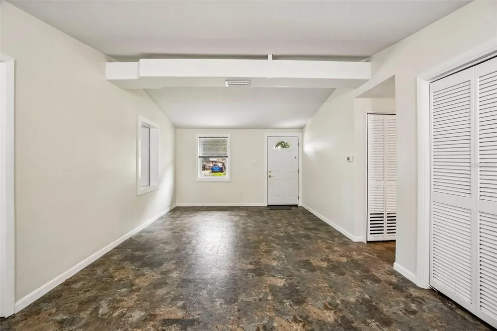 9216 W ROBSON STREET Tampa, FL 33615