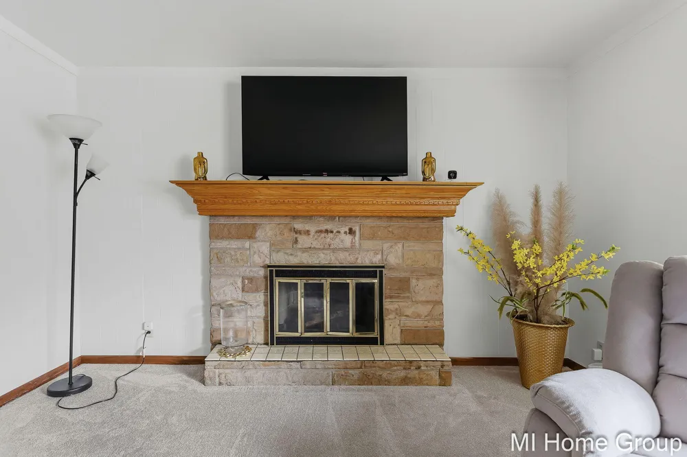 311 W 32nd Street Holland City, MI 49423