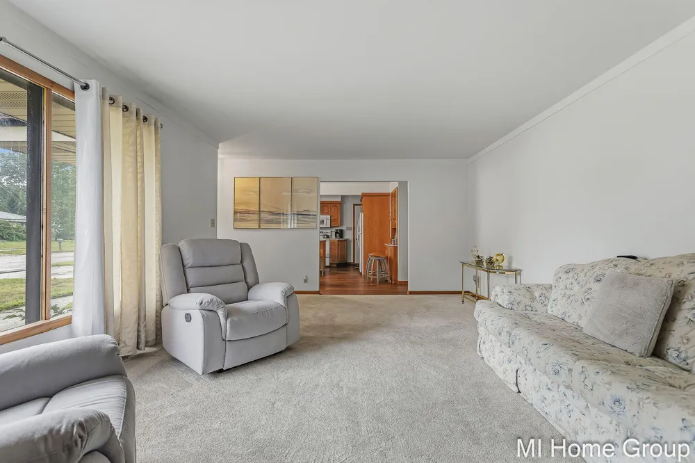 311 W 32nd Street Holland City, MI 49423