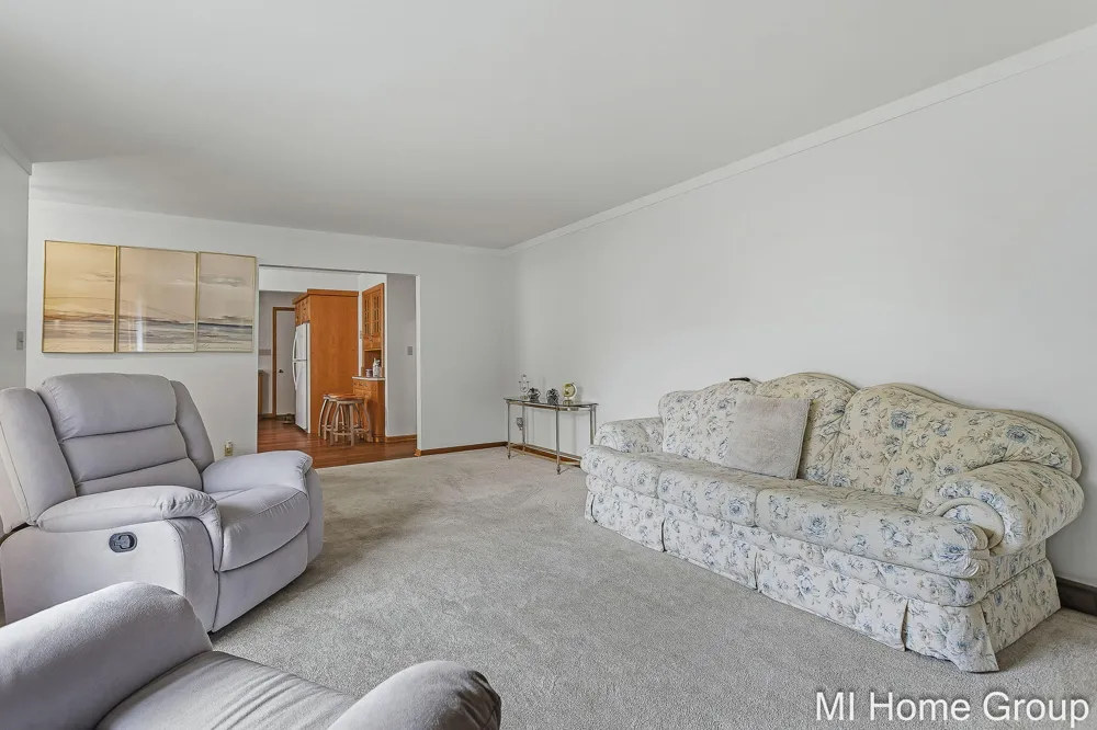311 W 32nd Street Holland City, MI 49423