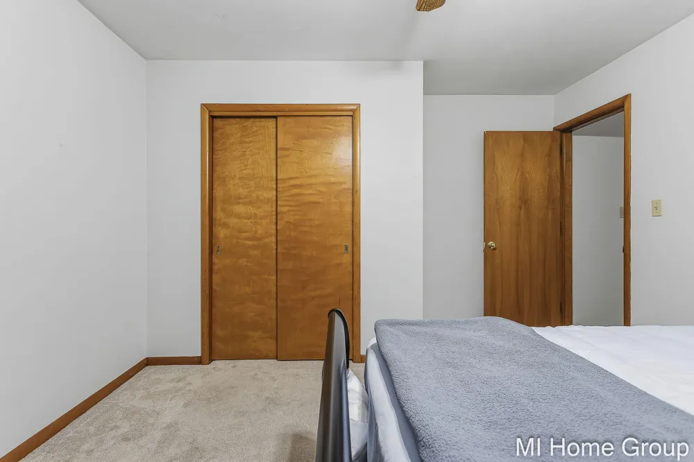311 W 32nd Street Holland City, MI 49423