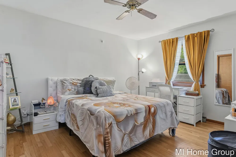 311 W 32nd Street Holland City, MI 49423