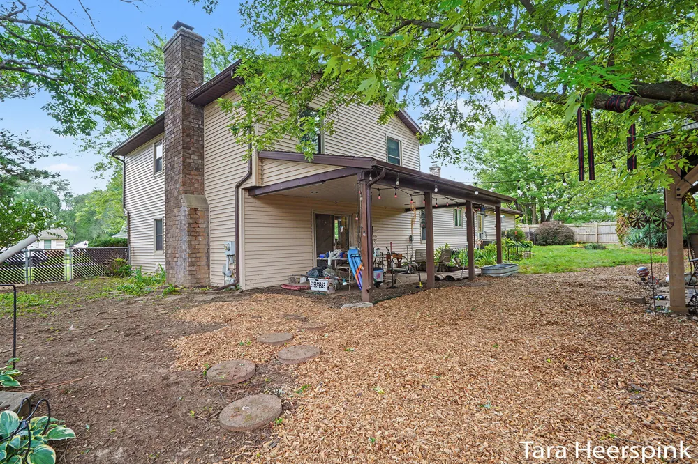 2078 Fernwood Drive Georgetown Charter Township, MI 49428