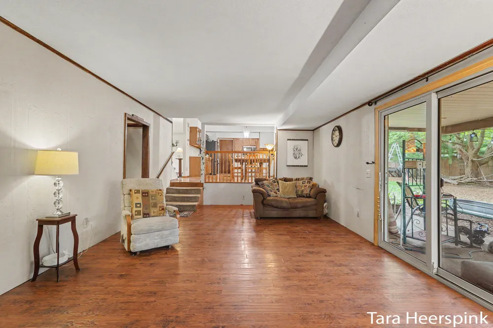 2078 Fernwood Drive Georgetown Charter Township, MI 49428