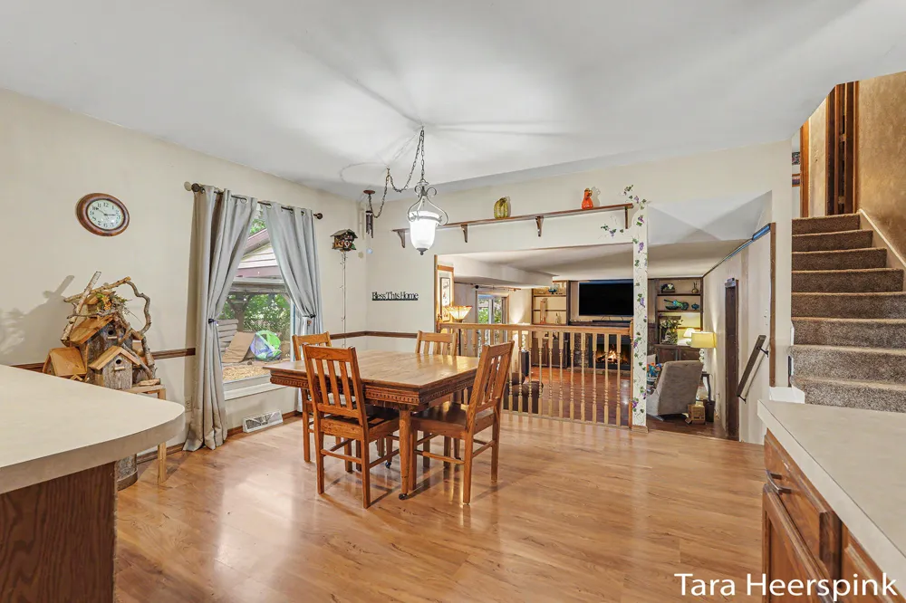2078 Fernwood Drive Georgetown Charter Township, MI 49428