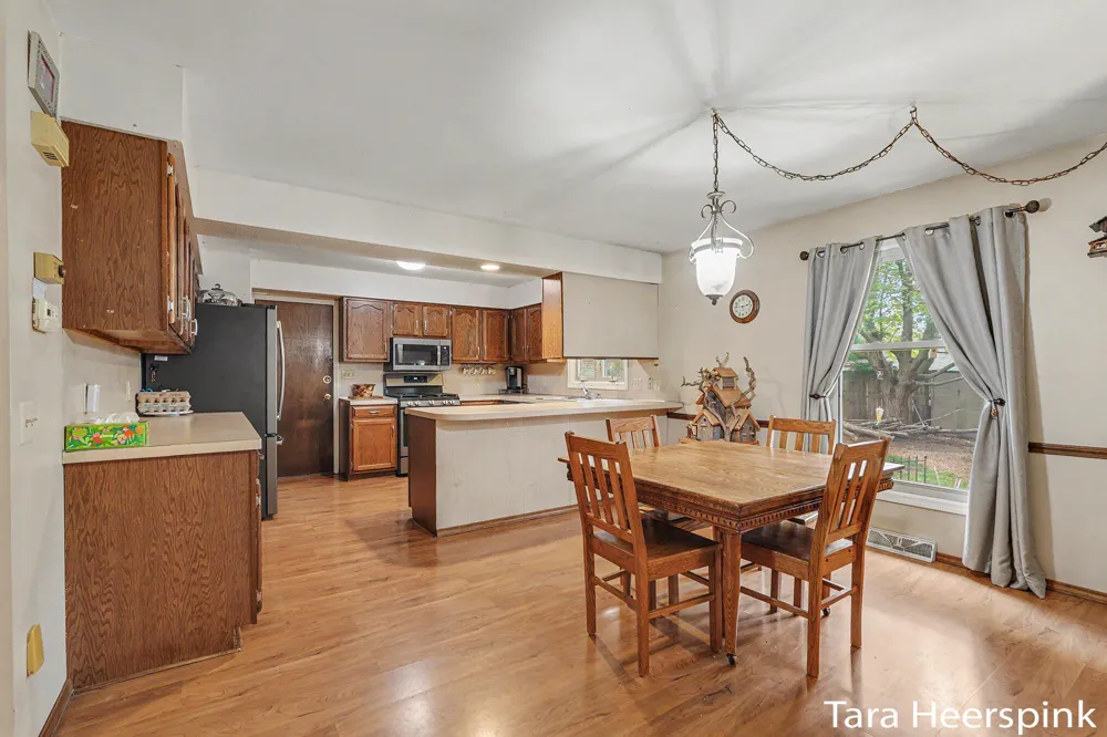 2078 Fernwood Drive Georgetown Charter Township, MI 49428