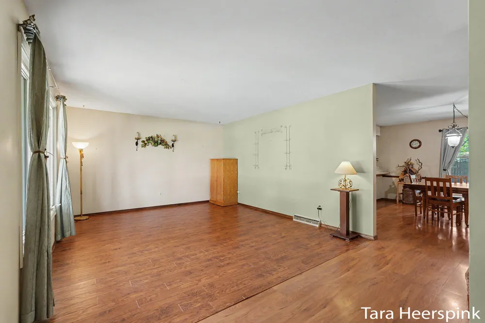 2078 Fernwood Drive Georgetown Charter Township, MI 49428