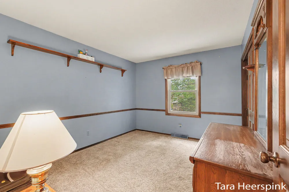 2078 Fernwood Drive Georgetown Charter Township, MI 49428