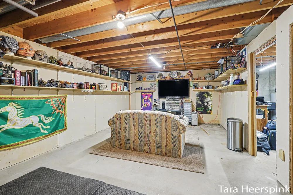 2078 Fernwood Drive Georgetown Charter Township, MI 49428
