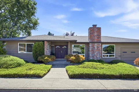2 Oakhurst Place