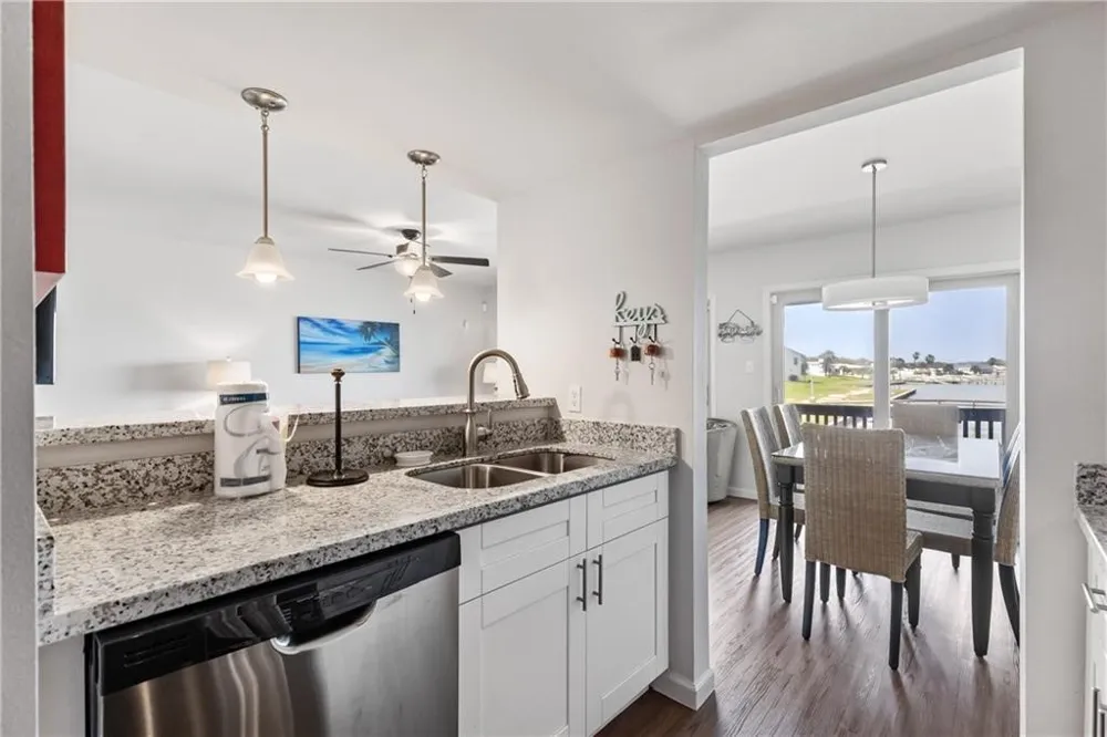 620 S Fulton Beach #308 Rockport, TX 78382