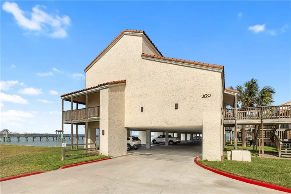 620 S Fulton Beach #308 Rockport, TX 78382