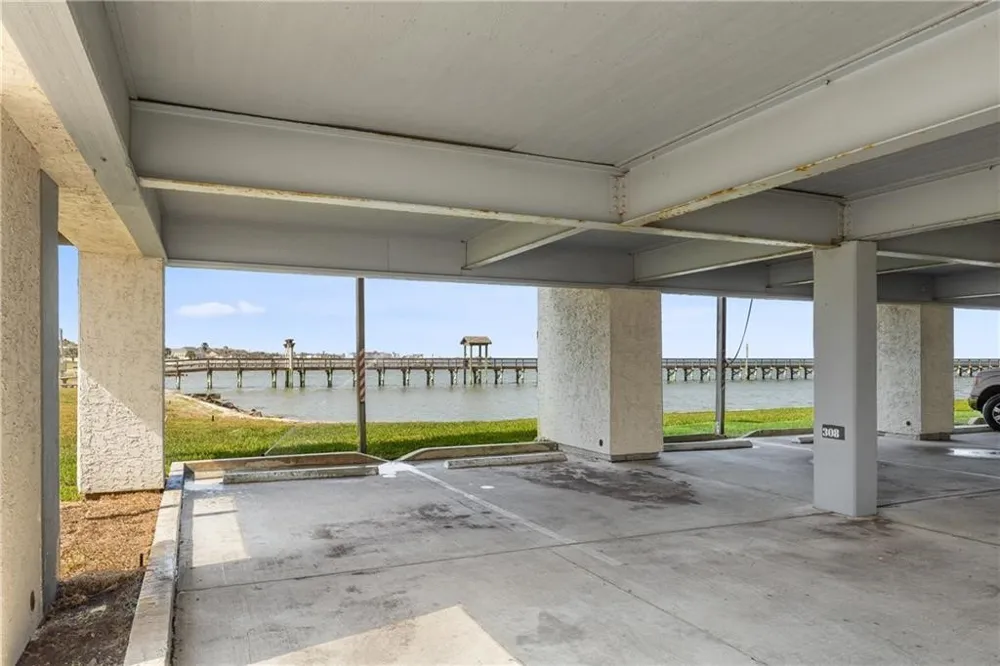 620 S Fulton Beach #308 Rockport, TX 78382