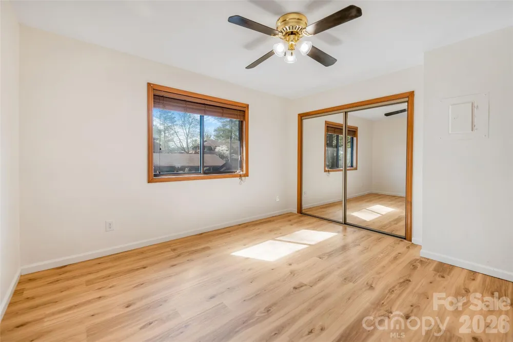 521 Courtwood Lane #8 Hendersonville, NC 28739