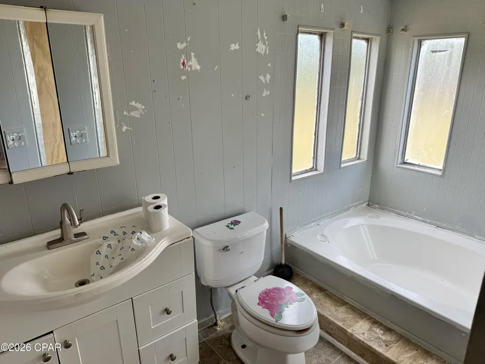 12933 Farm Road Southport, FL 32409