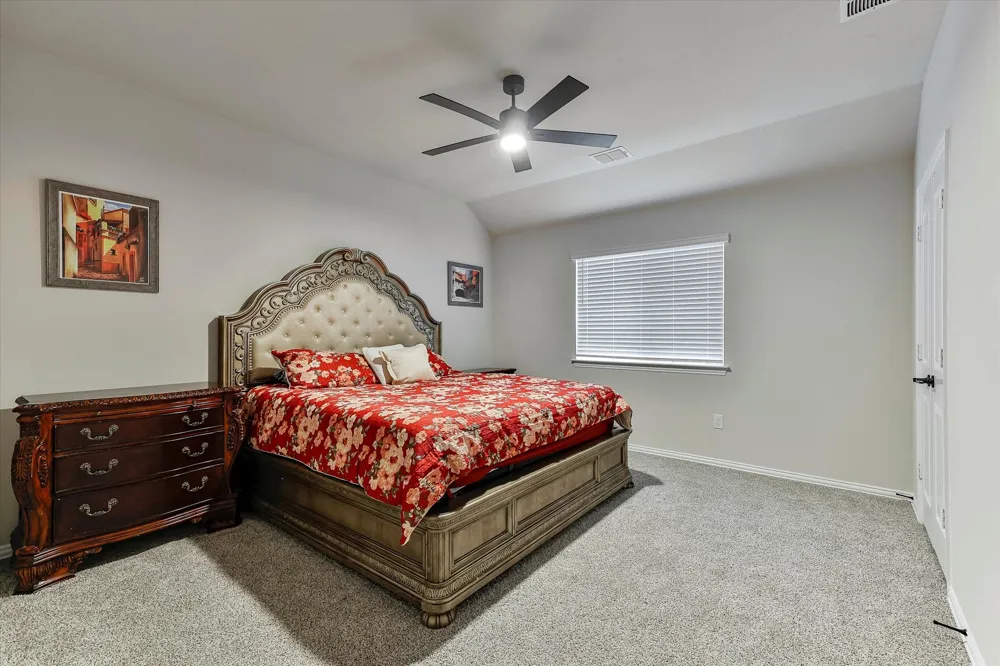 10 Covey Lane Sanger, TX 76266