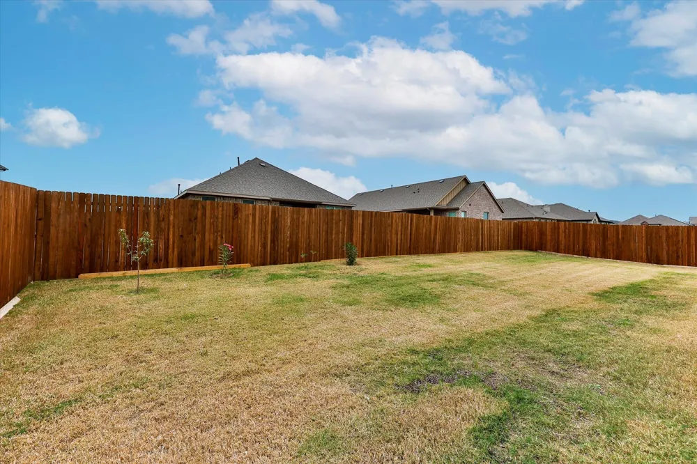 10 Covey Lane Sanger, TX 76266