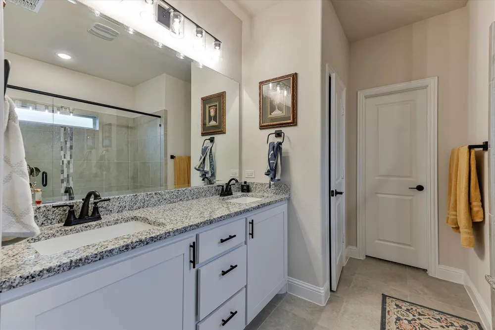 10 Covey Lane Sanger, TX 76266