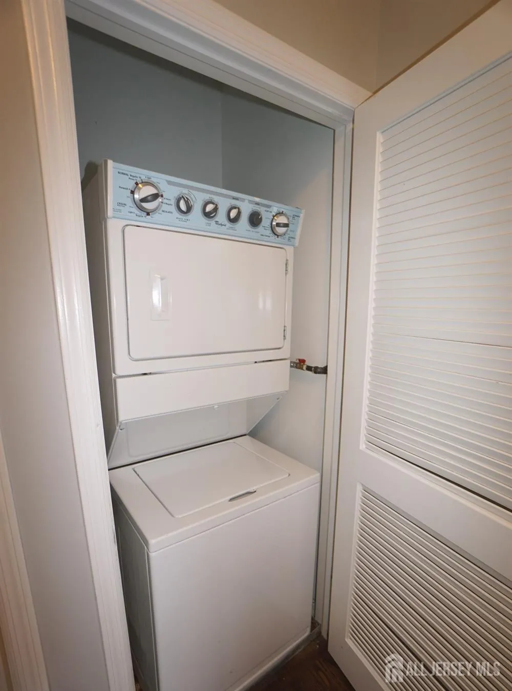 1299 St. George Avenue #103 Colonia, NJ 07067