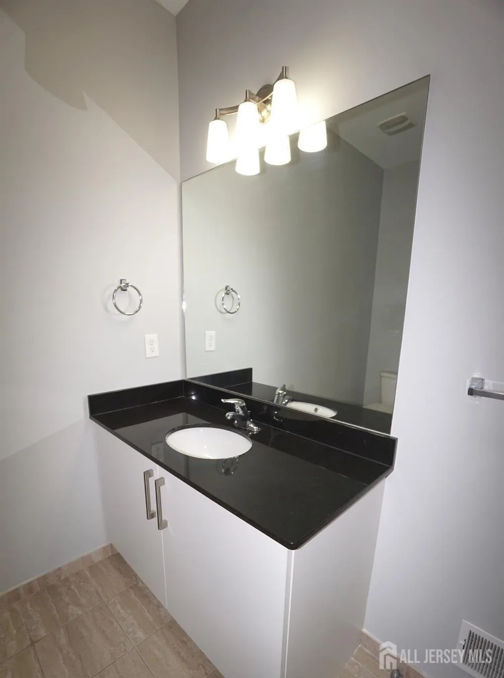 1299 St. George Avenue #103 Colonia, NJ 07067