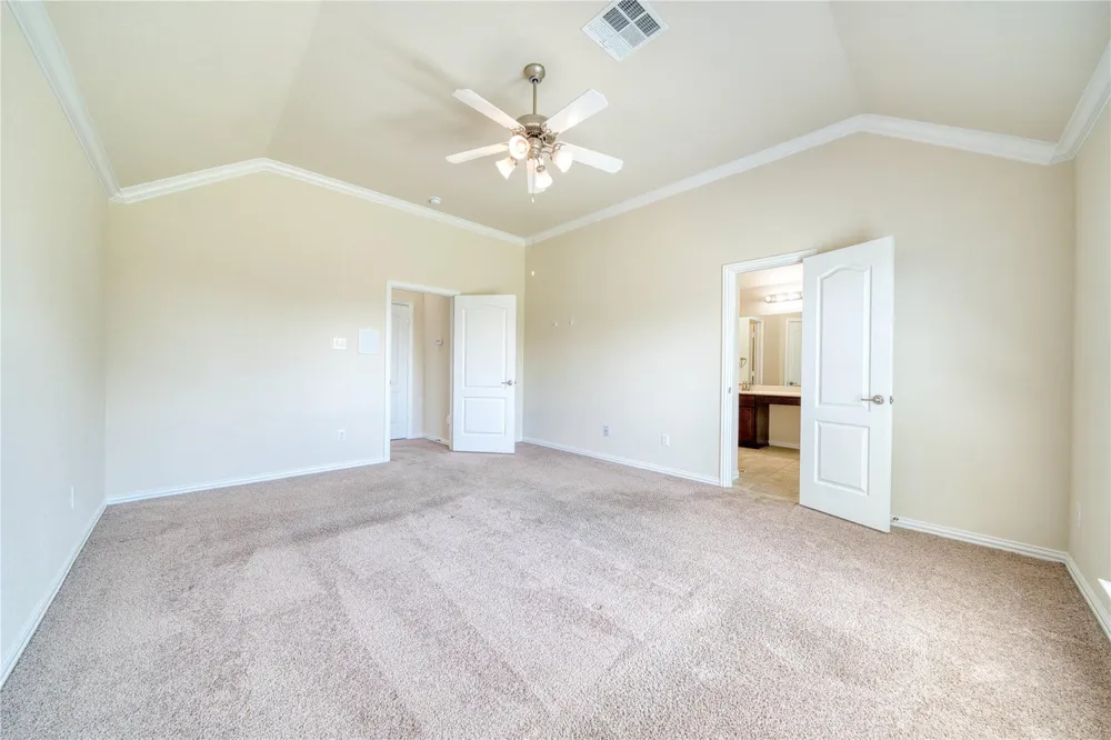 9515 Taylor Lane Mont Belvieu, TX 77523