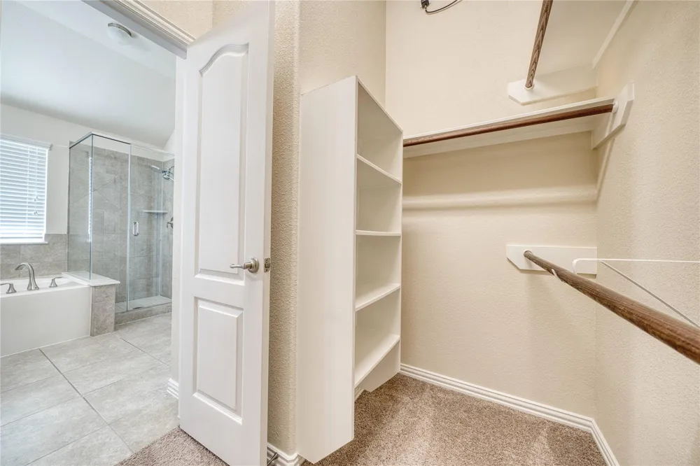 9515 Taylor Lane Mont Belvieu, TX 77523