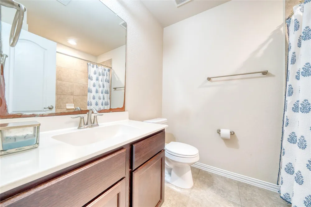 9515 Taylor Lane Mont Belvieu, TX 77523
