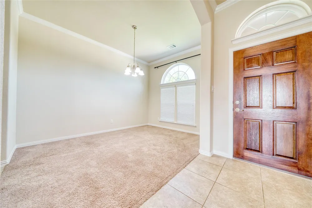 9515 Taylor Lane Mont Belvieu, TX 77523
