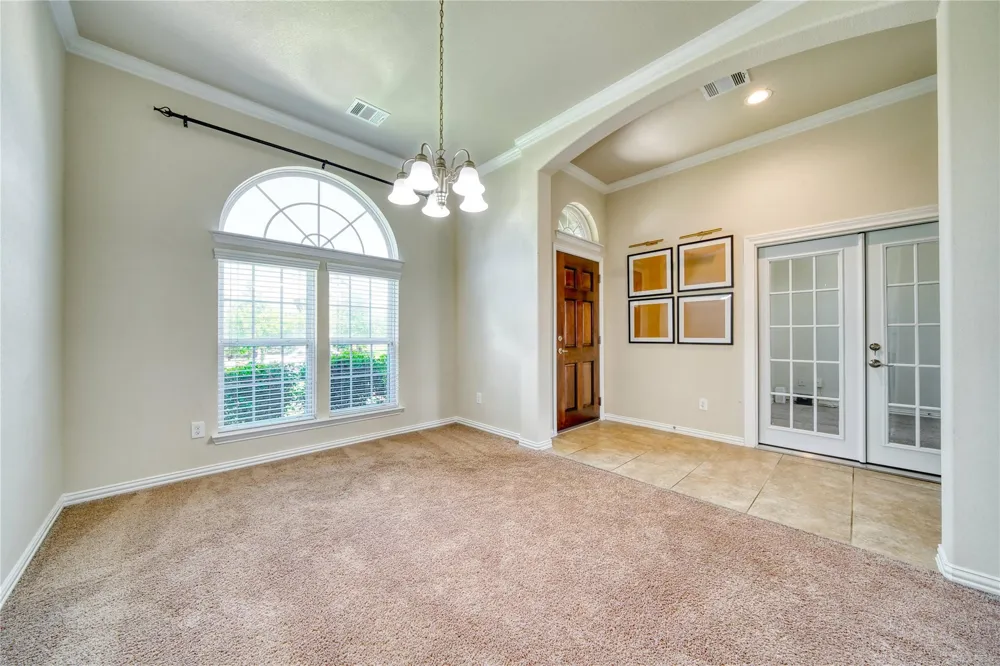 9515 Taylor Lane Mont Belvieu, TX 77523