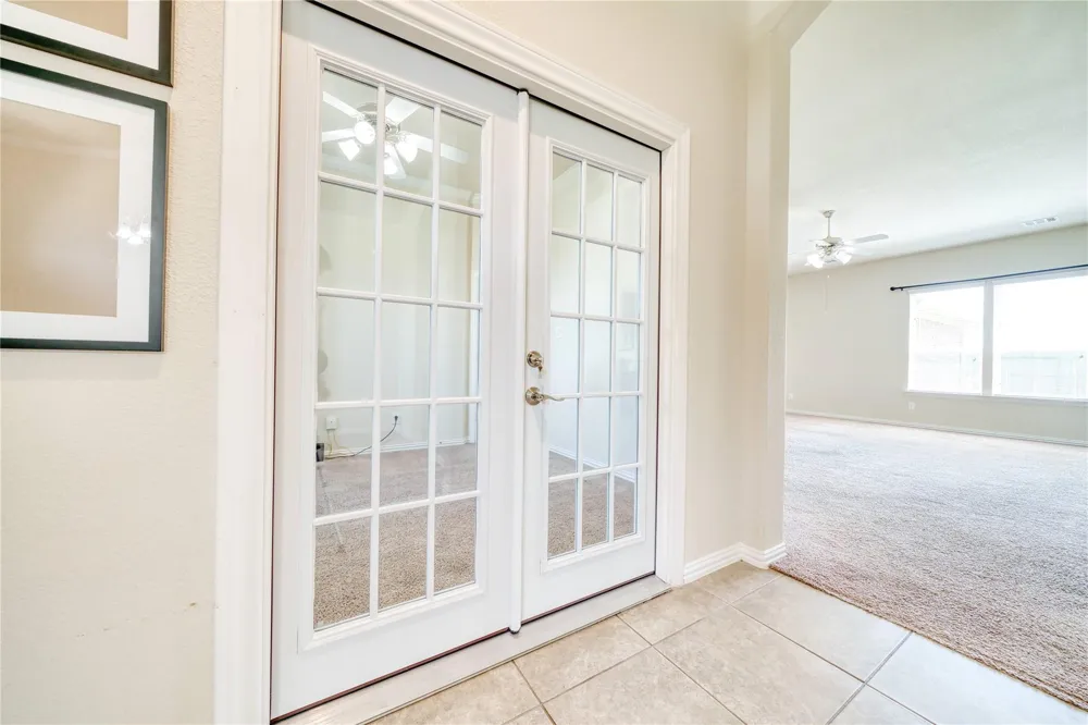 9515 Taylor Lane Mont Belvieu, TX 77523