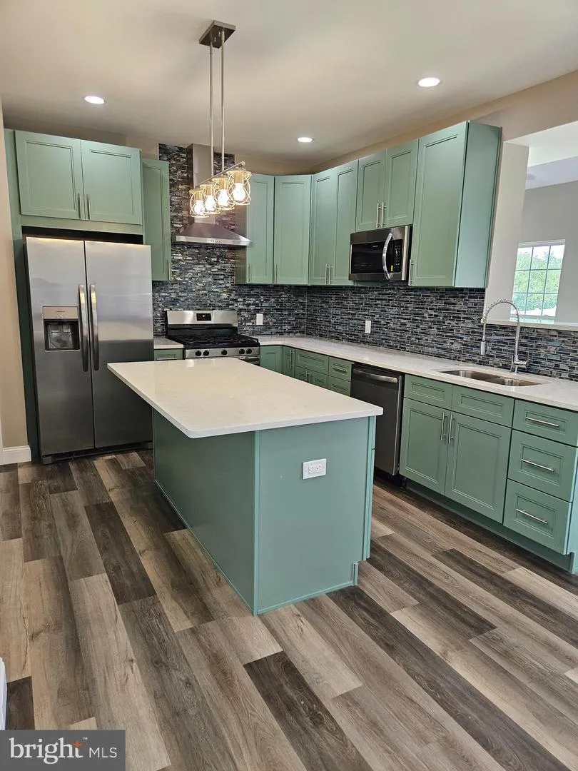 2 DEERFIELD Seabrook, NJ 08302