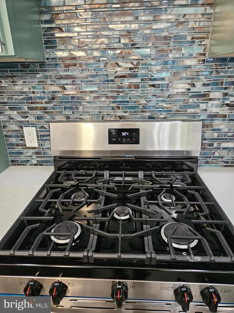 2 DEERFIELD Seabrook, NJ 08302