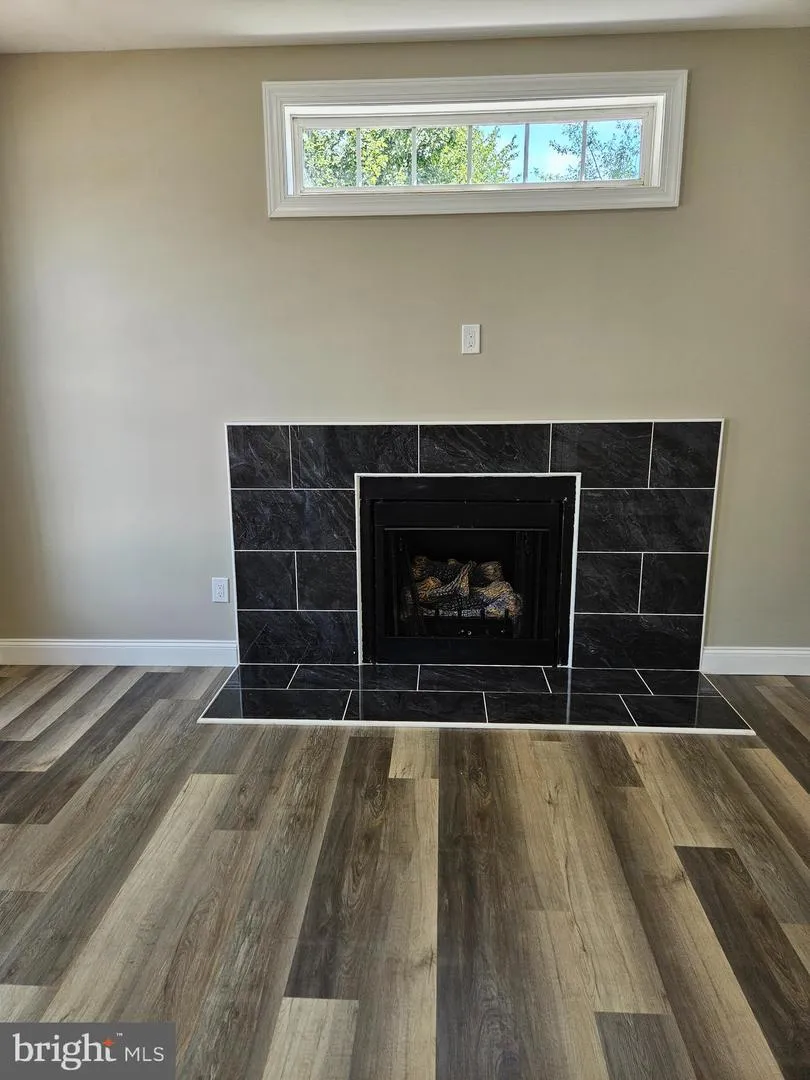 2 DEERFIELD Seabrook, NJ 08302