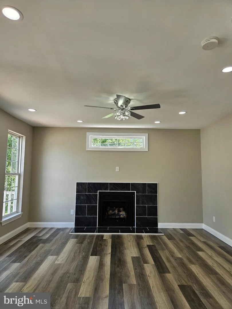 2 DEERFIELD Seabrook, NJ 08302